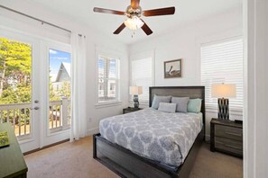 Desk, iron/ironing board, WiFi, bed sheets