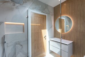 Towels - Fells - Four Bedroom House, Sleeps 8 (Chapel Stile)