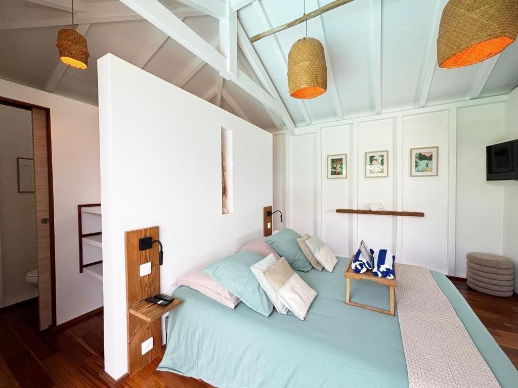 Bungalow, Private Pool, Sea View | Blackout curtains, iron/ironing board, free WiFi