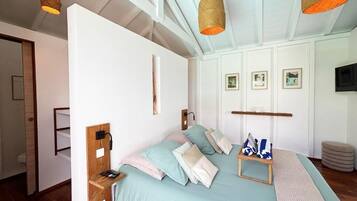 Bungalow, Private Pool, Sea View | Blackout curtains, iron/ironing board, free WiFi