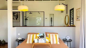 Blackout curtains, iron/ironing board, free WiFi