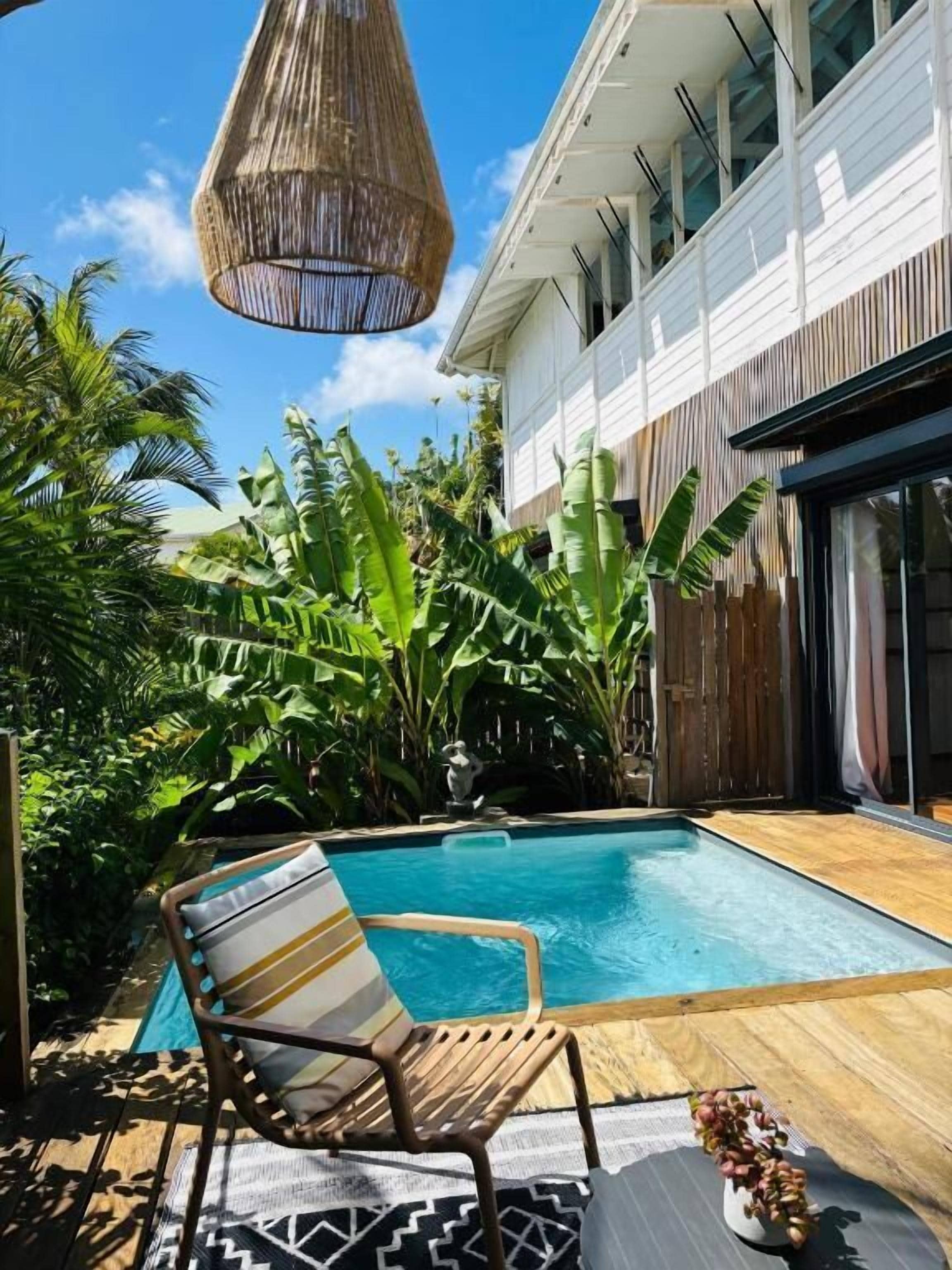 5 outdoor pools