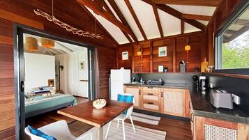 Bungalow, Private Pool, Sea View | Private kitchen