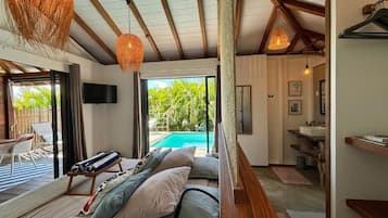Bungalow, eigener Pool, Poolblick | Verdunkelungsvorhänge, Bügeleisen/Bügelbrett, kostenloses WLAN