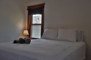 2 bedrooms, iron/ironing board, WiFi, bed sheets - ALL INCLUSIVE Clean, Safe, and Furnished for those seeking a home away from home (Buffalo)