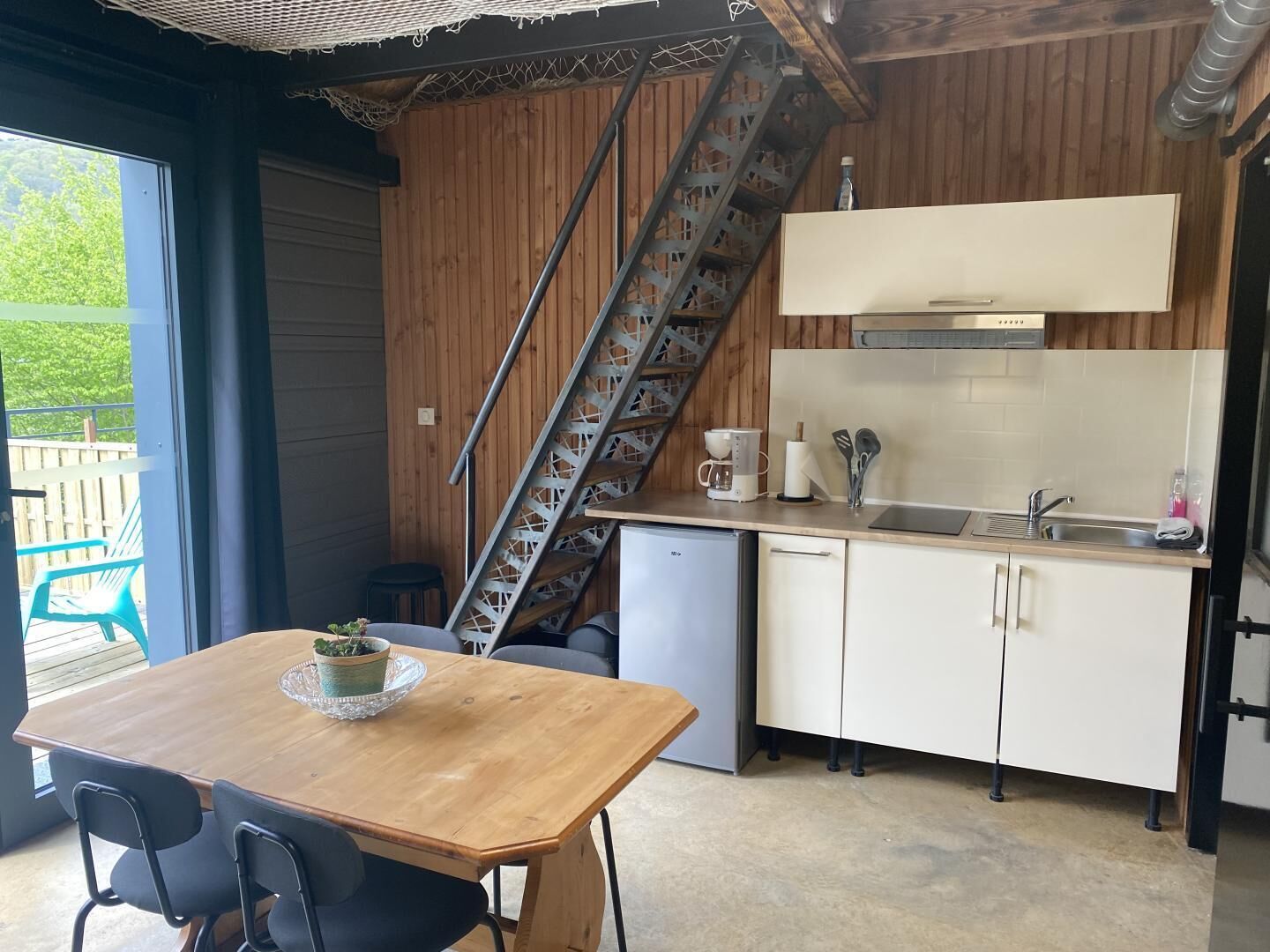 Fridge, oven