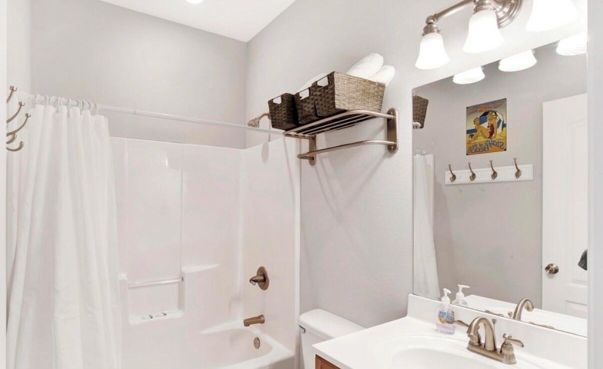 Shower, jetted tub, hair dryer, towels