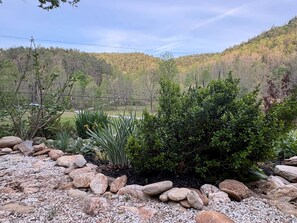 Property grounds - The Outdoor Inn (Lenoir)