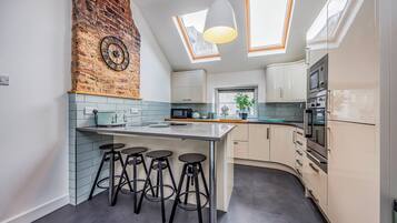 Fridge, microwave, oven, dishwasher