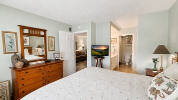 2 Schlafzimmer, Schreibtisch, Bügeleisen/Bügelbrett, Reisekinderbett