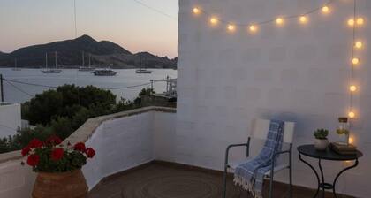 Stay Near the Waves in Grikos