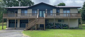 4-bedroom 3 bath house in Heber Springs with cool AC
