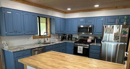 4-bedroom 3 bath house in Heber Springs with cool AC