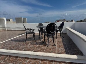 Outdoor dining - Casa Boca Iglesia (Isla Mujeres)