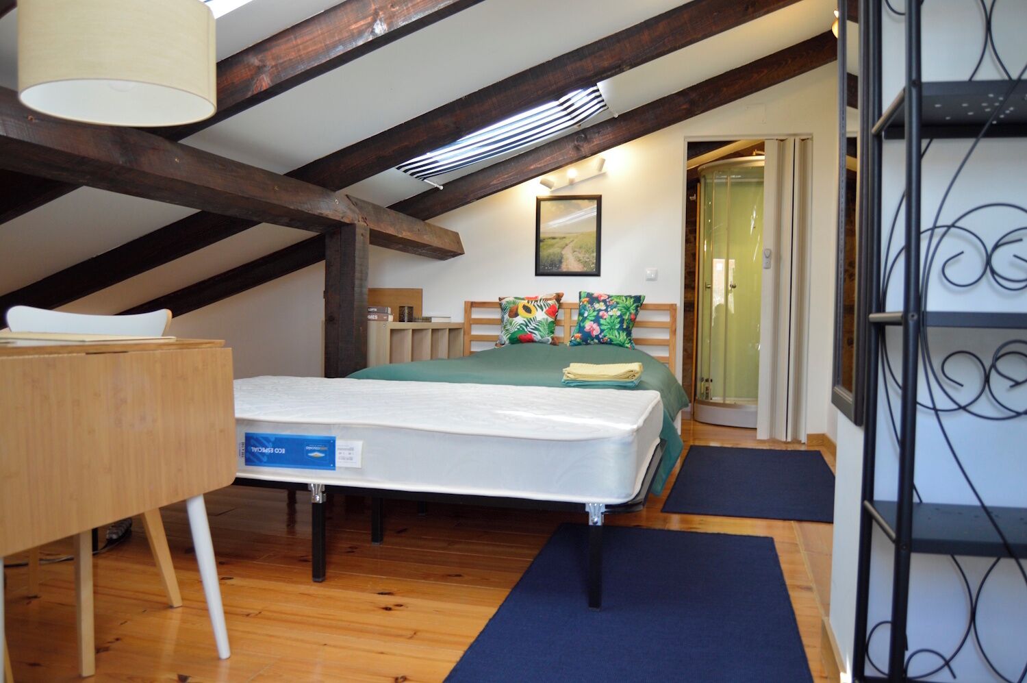 1 bedroom, desk, free WiFi, bed sheets