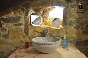 Bathroom - Exclusive Rustic Loft with Terrace (Terrugem)