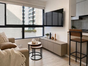 Comfort Apartment, 2 Bedrooms, Kitchen | Living area - Moderno Dpto de 2 Hab con Cochera 606 (Lima)