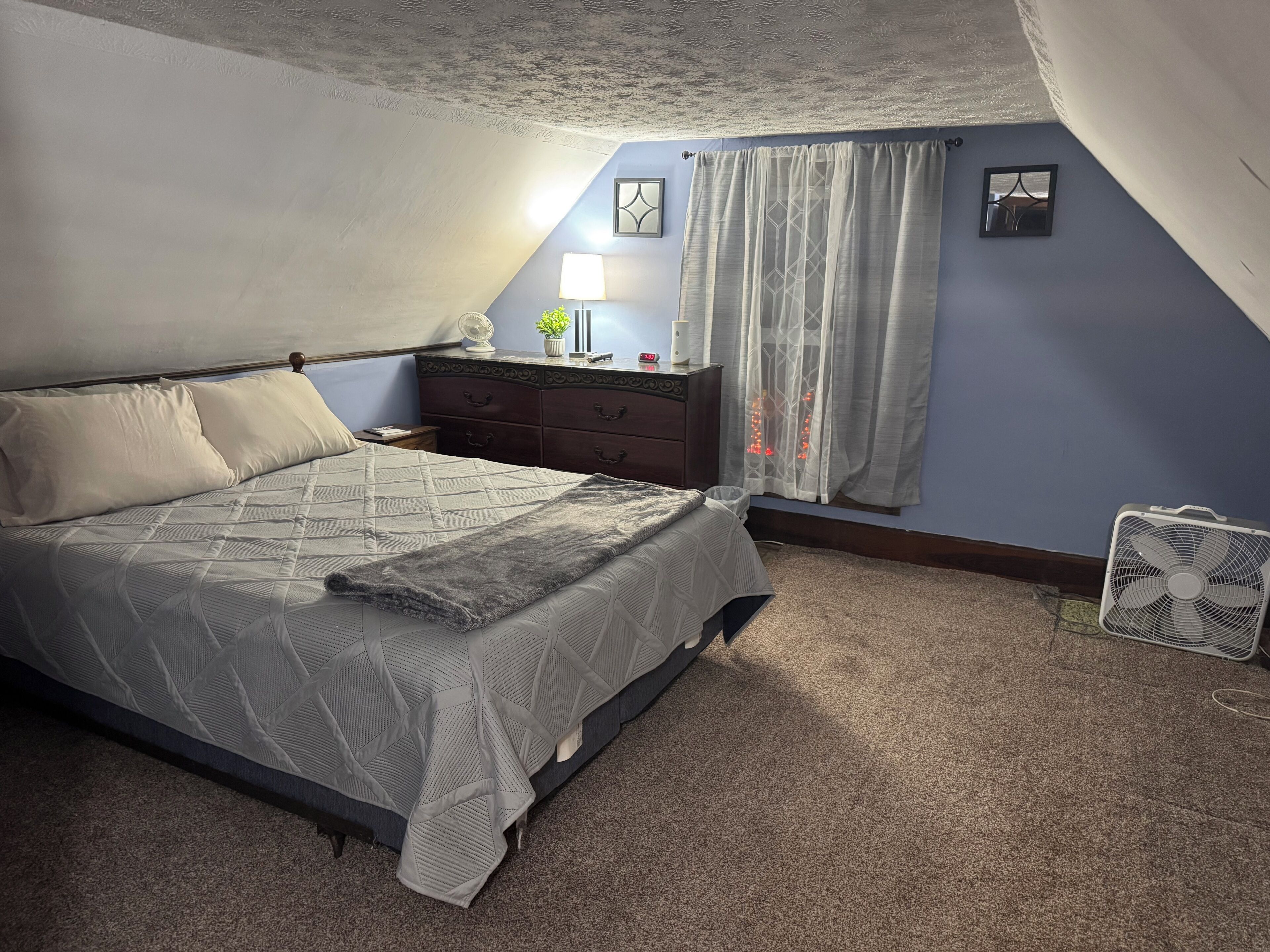 3 bedrooms, desk, free WiFi, bed sheets