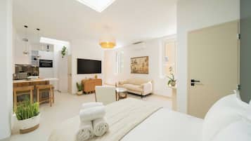 House | 1 bedroom, iron/ironing board, bed sheets
