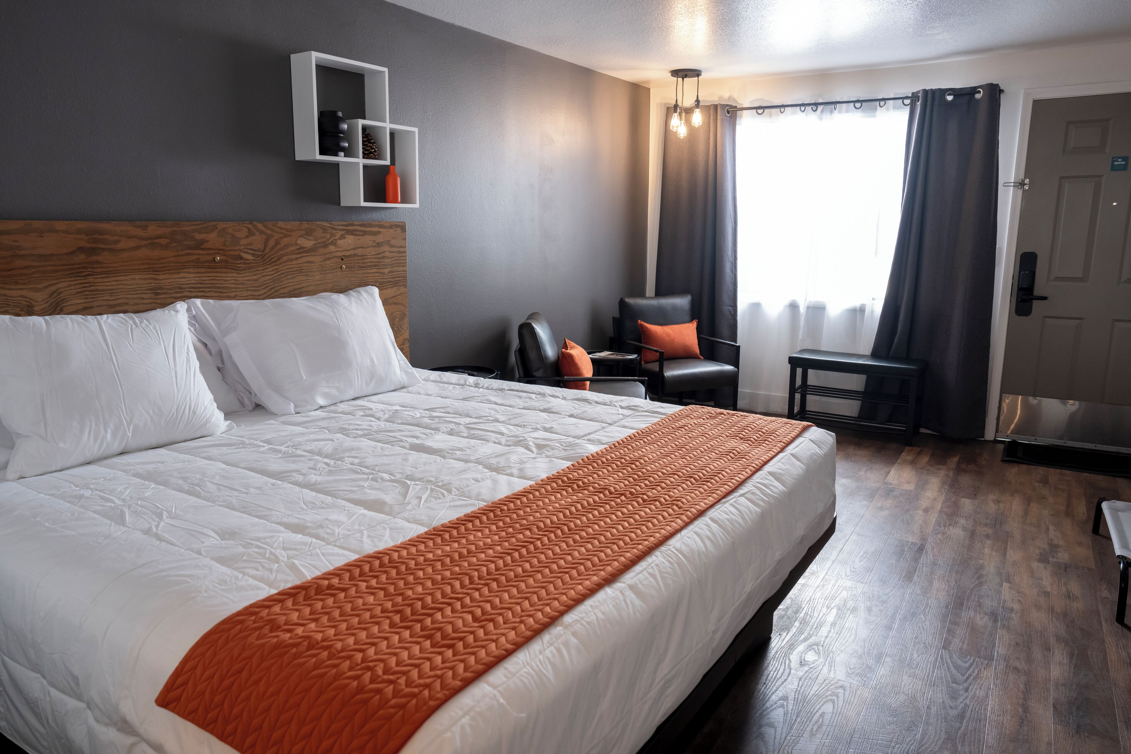 Free WiFi, bed sheets