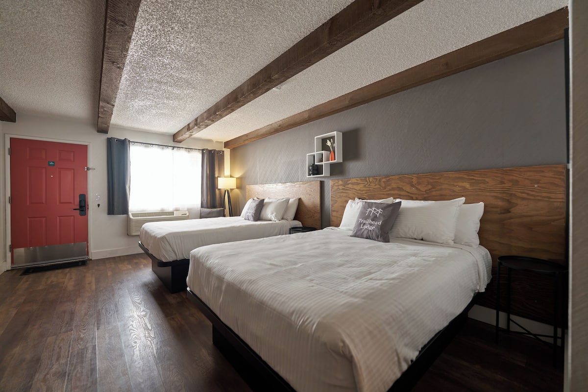 Double Room, 2 Queen Beds | WiFi (free), bed sheets