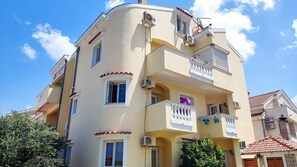 Apartment | Exterior - Beachfront Apartment Mareo 3 (Nin)
