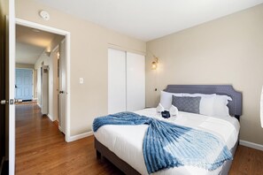 Family Apartment, 2 Bedrooms, Balcony, Ocean View | Iron/ironing board, free WiFi - Oceanview 2BR 1Bath Balcony Sunset Views (Pacifica)