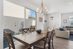 Dining - Stillwater Retreat - Beautiful 3 bedroom townhouse in belgrade (Belgrade)