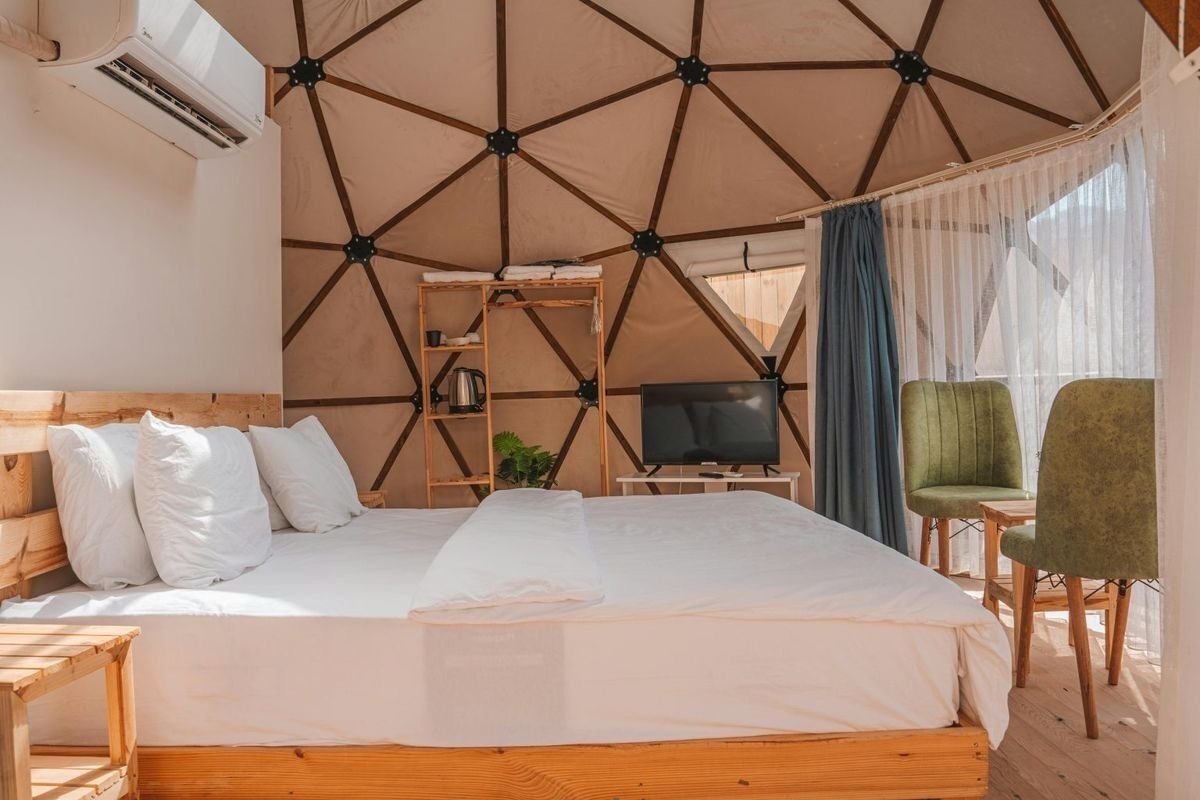 Room, 1 Bedroom, Accessible, Smoking | 1 bedroom