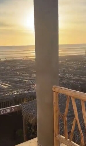 Suíte superluxo, sacada, vista para o oceano | Vista para praia/oceano