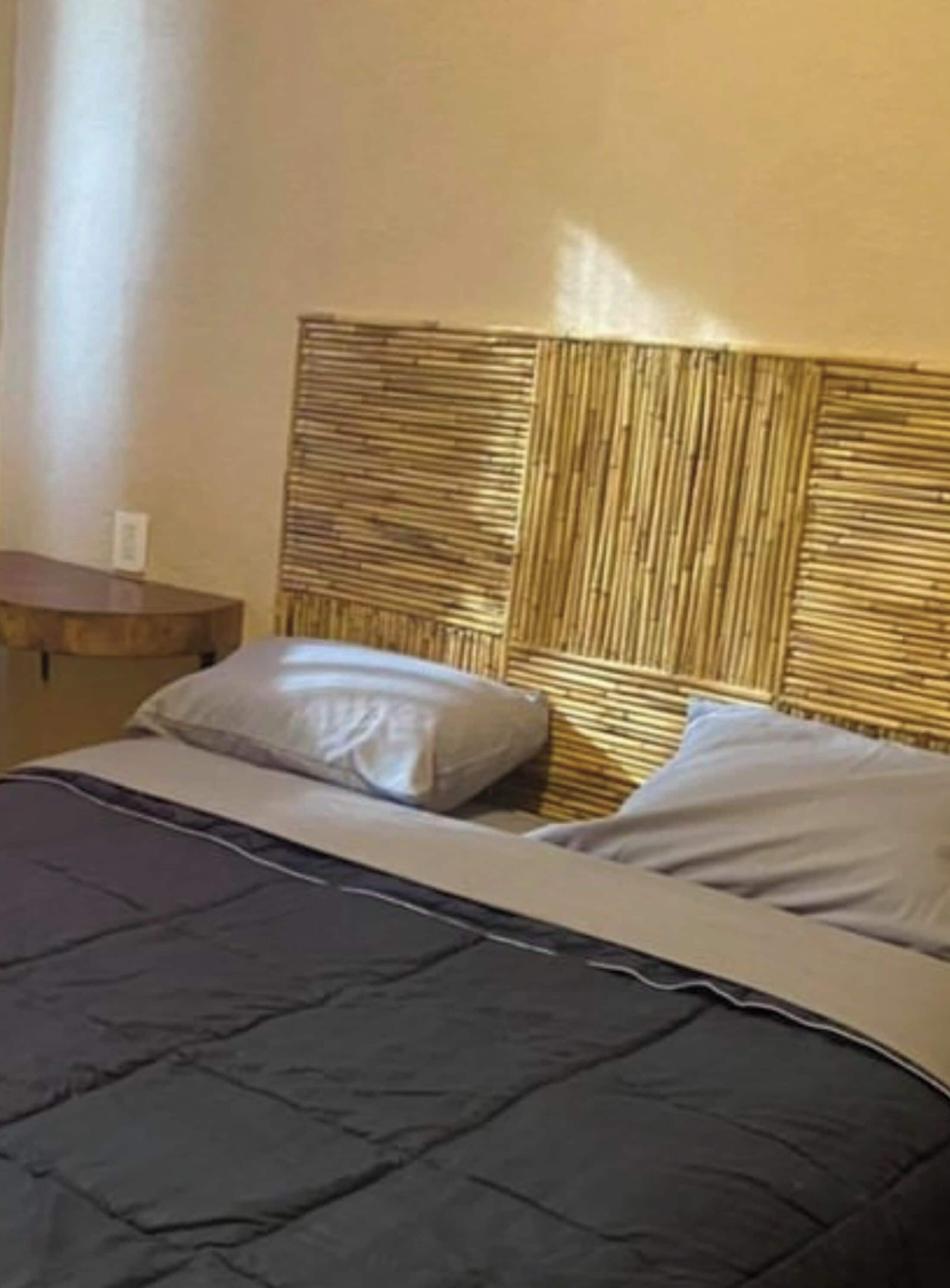 Luxe kamer, uitzicht op zee | Een strijkplank/strijkijzer, gratis wifi, beddengoed