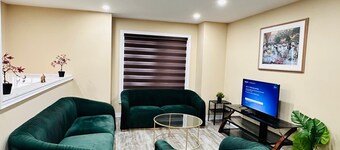 Stunning Detached Six-bedroom house with attached washroom