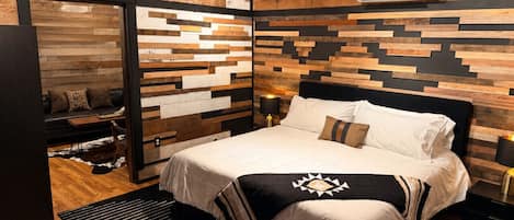 1 bedroom, desk, WiFi, bed sheets
