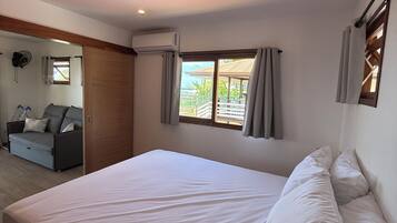 Superior Bungalow, Beach View | Seterika/papan seterika, Wi-fi percuma
