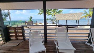Superior Bungalow, Beach View | Teres/patio