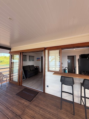 Superior Bungalow, Beach View | Interior