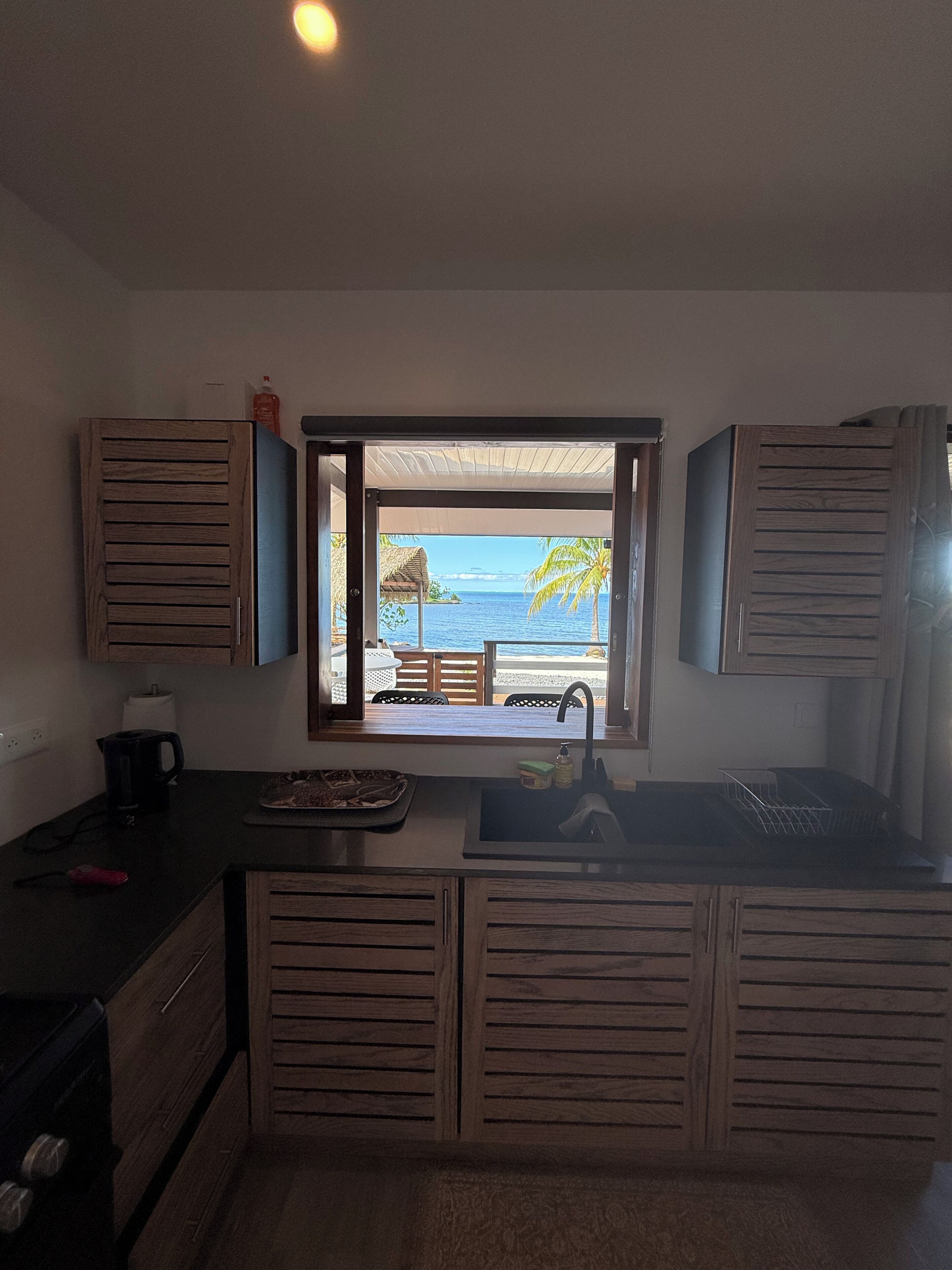 Superior Bungalow, Beach View | Private kitchen
