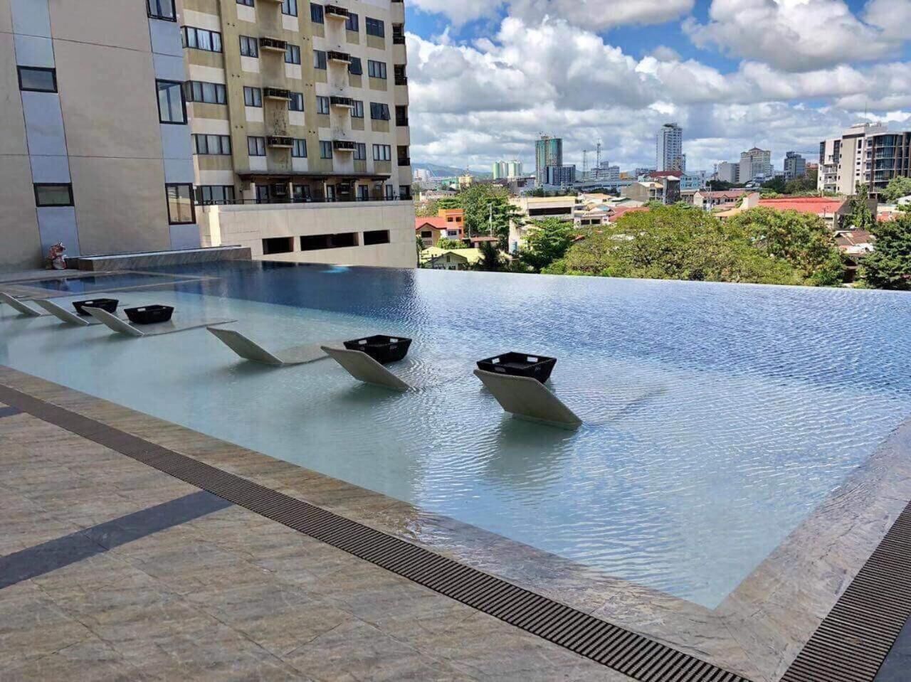 Udendørs pool