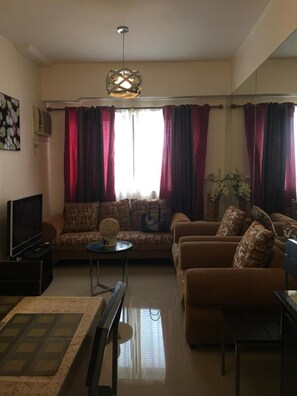 Living area - Cozy Room at The Persimmon (Cebu City)
