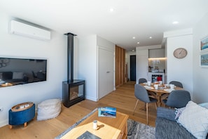 TV connectée, cheminée
