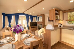 Interior - 3BR Premium Caravan | Near Edinburgh |Parking|WiFi (Port Seton)