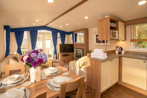 3BR Premium Caravan | Near Edinburgh |Parking|WiFi