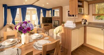 3BR Premium Caravan | Near Edinburgh |Parking|WiFi