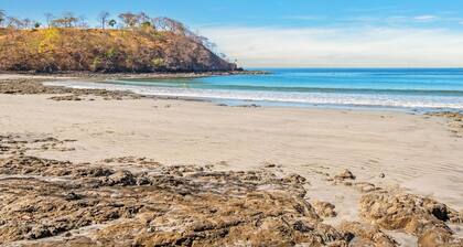 Steps from the Beach - 2BR Flat in Las Catalinas