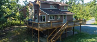 Family friendly Lakefront Property in WI on Long Lake with Dock & kayaks