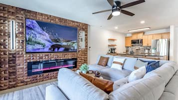 TV, fireplace