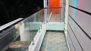 Superior Studio, 1 Queen Bed, Balcony, City View | Property grounds