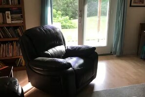 Interior - Pond's Edge-Acadia, Entire guest suite in Tremont, Maine (Tremont)