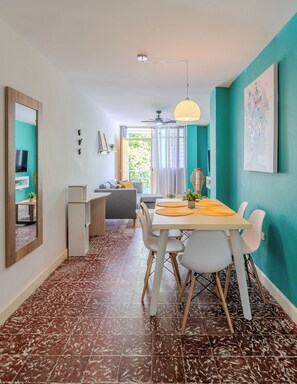 Apartment, 3 Bedrooms, Balcony, City View | Dining room - Apartamentos Centro Histórico SM (Santa Marta)
