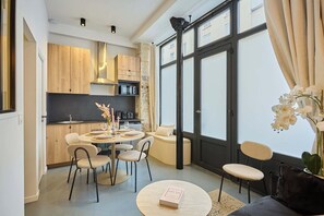 Apartment | Interior - Charming Apartment - Paris Pere Lachaise (Paris)